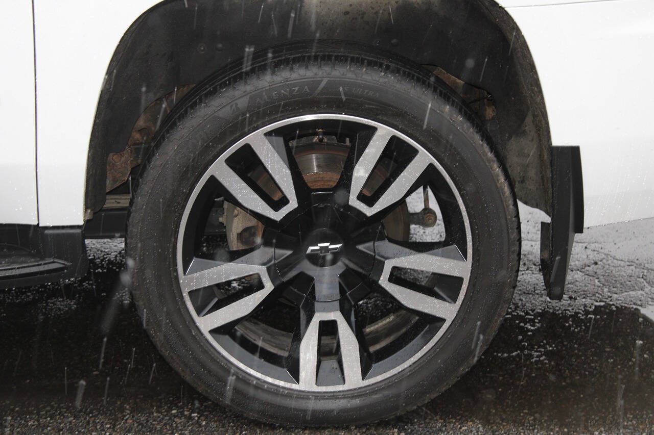 2018 Chevrolet Suburban Premier 4x4 4dr SUV