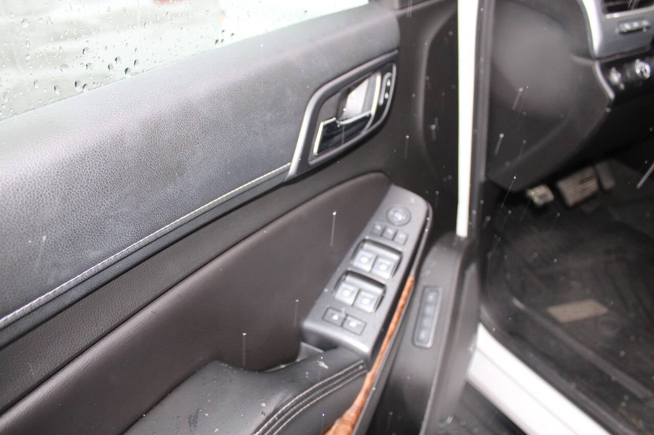 2018 Chevrolet Suburban Premier 4x4 4dr SUV