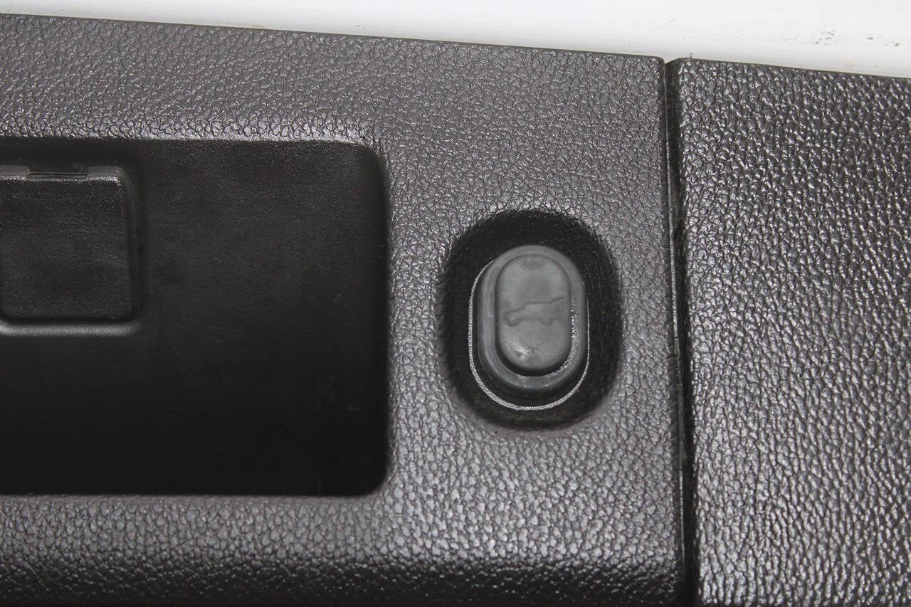 2018 Chevrolet Suburban Premier 4x4 4dr SUV