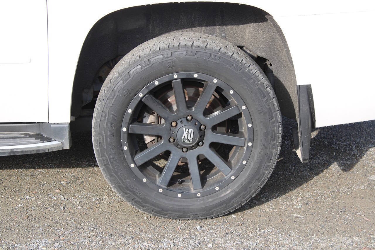 2018 Chevrolet Suburban Premier 4x4 4dr SUV