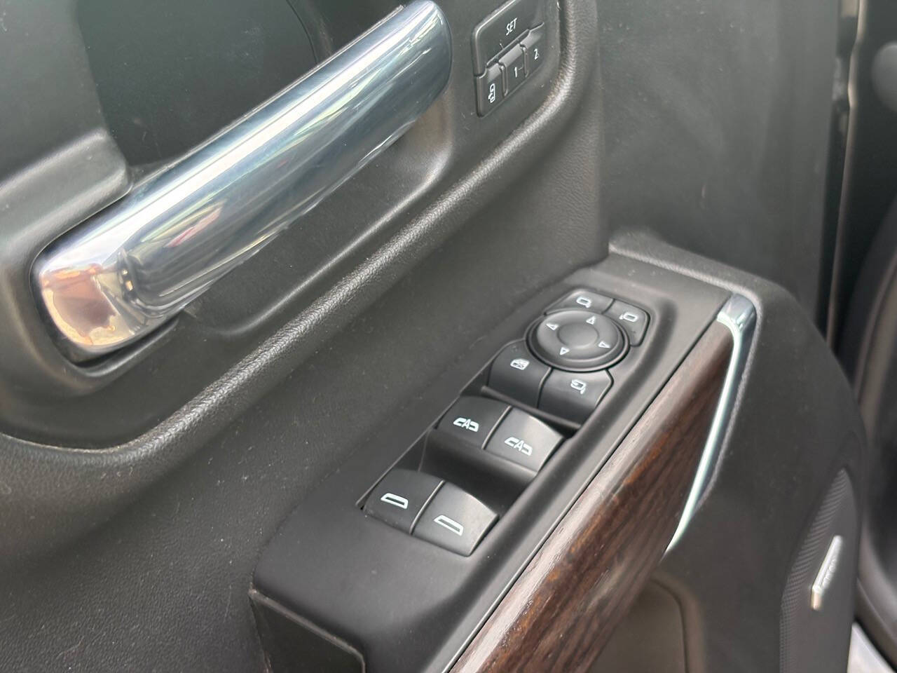 2020 GMC Sierra 1500 Denali 4x4 4dr Crew Cab 5.8 ft. SB