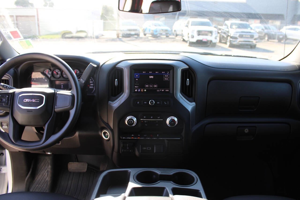 2023 GMC Sierra 1500 Pro 4x4 4dr Crew Cab 5.8 ft. SB