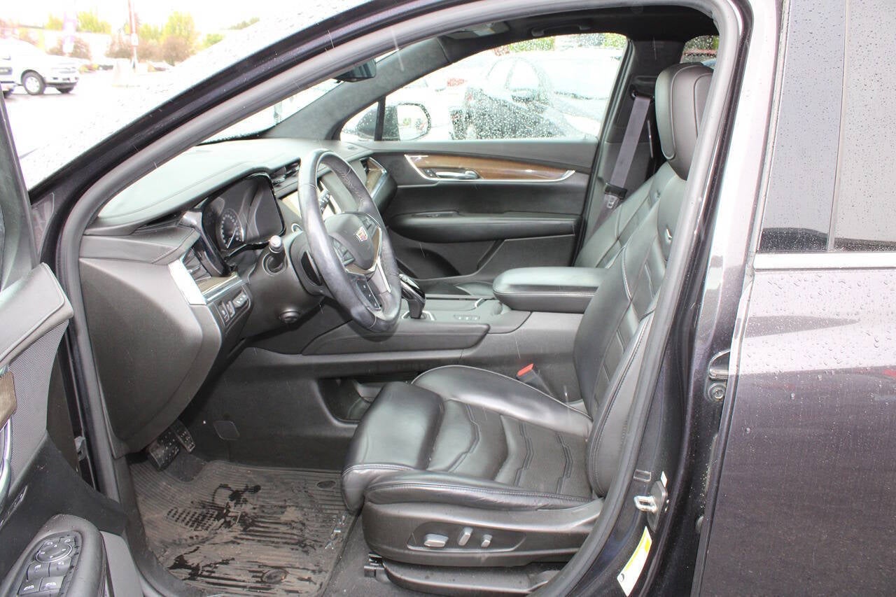 2017 Cadillac XT5 Platinum 4x4 4dr SUV