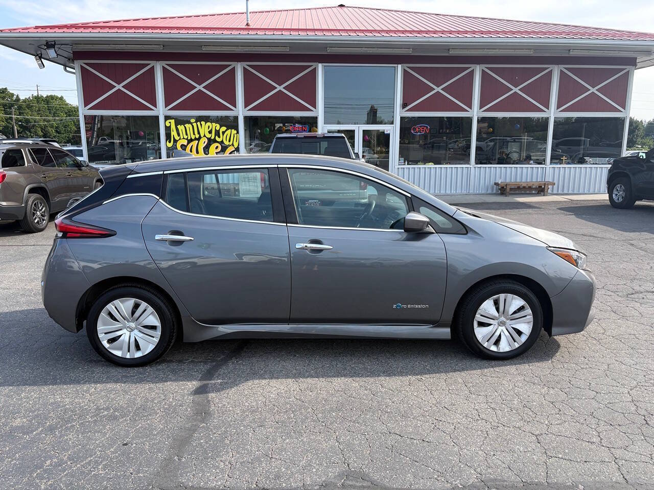 2018 Nissan LEAF S 4dr Hatchback