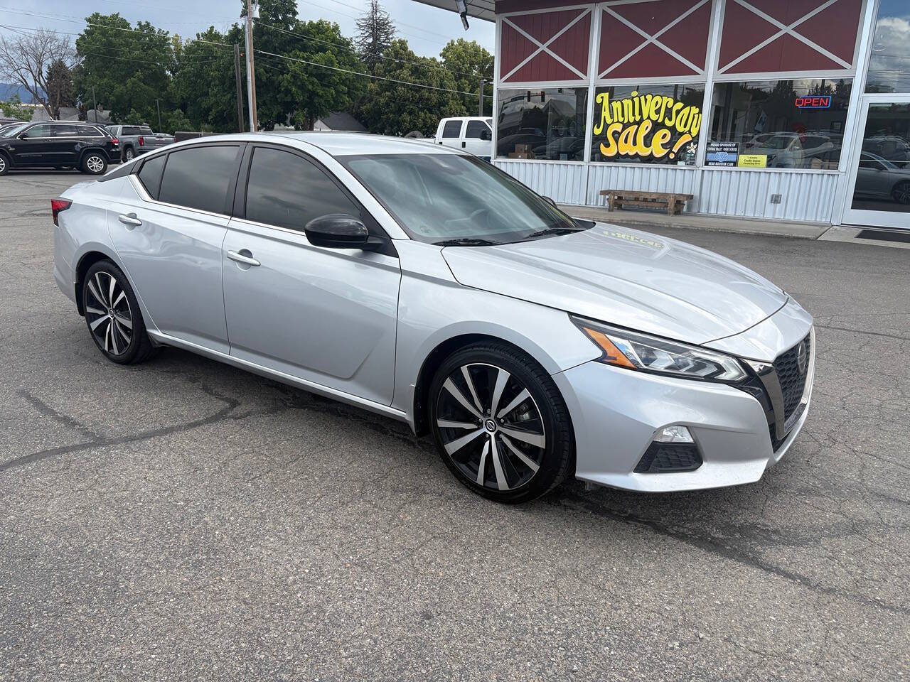 2022 Nissan Altima 2.5 SR 4dr Sedan