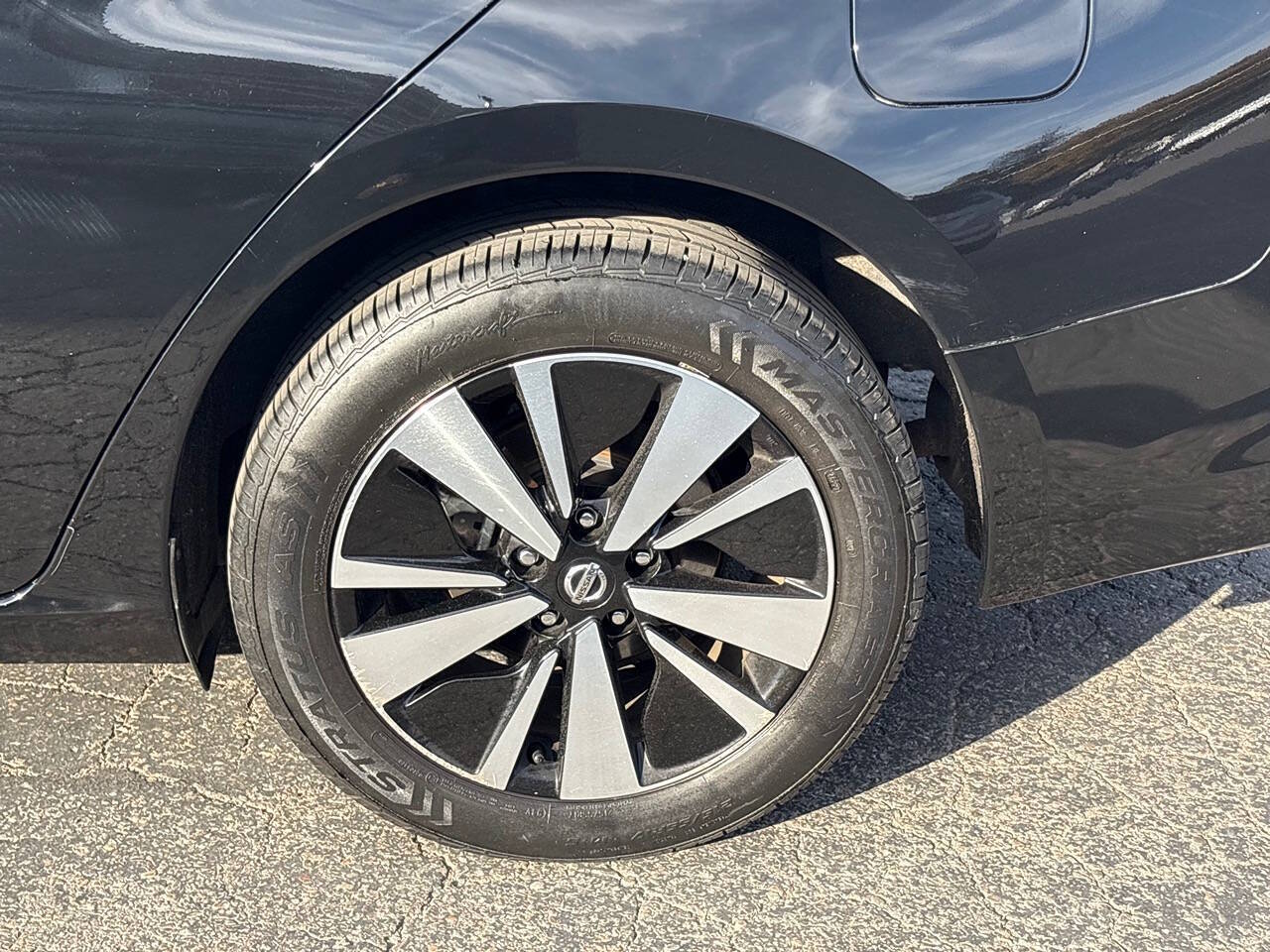 2021 Nissan Altima 2.5 SV AWD 4dr Sedan