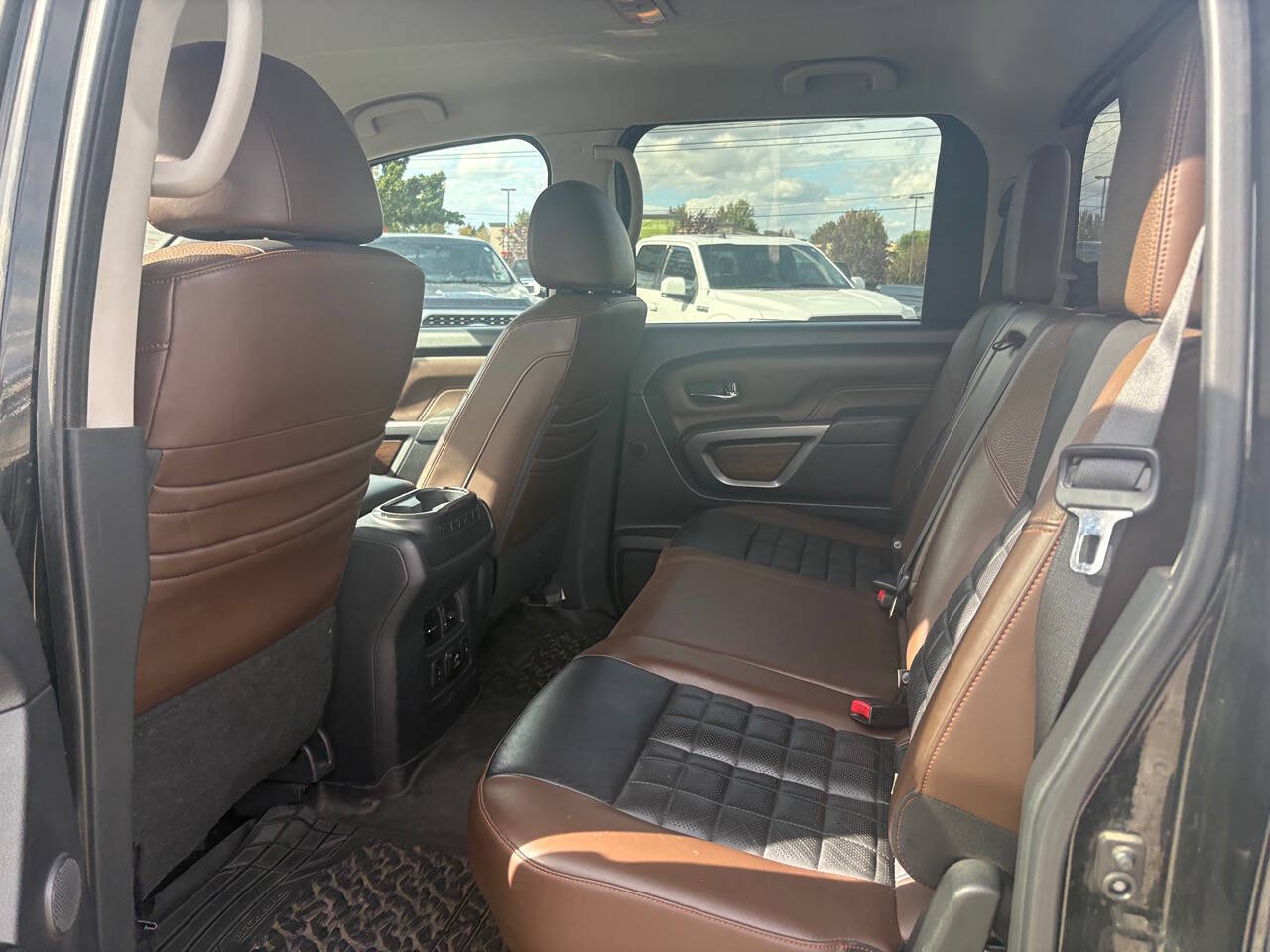 2018 Nissan Titan Platinum Reserve 4x4 4dr Crew Cab