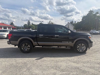2018 Nissan Titan Platinum Reserve 4x4 4dr Crew Cab