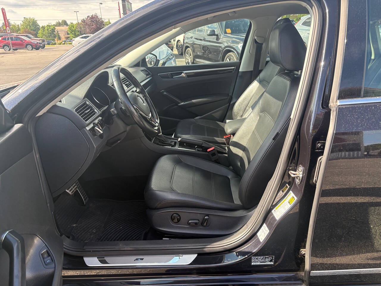 2019 Volkswagen Passat SE R Line 4dr Sedan