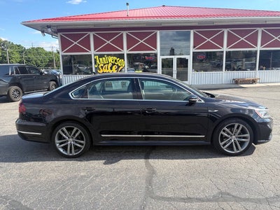 2019 Volkswagen Passat SE R Line 4dr Sedan