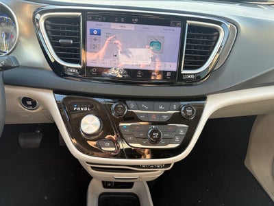 2024 Chrysler Pacifica Touring L 4dr Mini Van