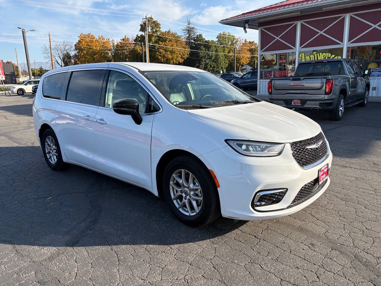 2024 Chrysler Pacifica Touring L 4dr Mini Van