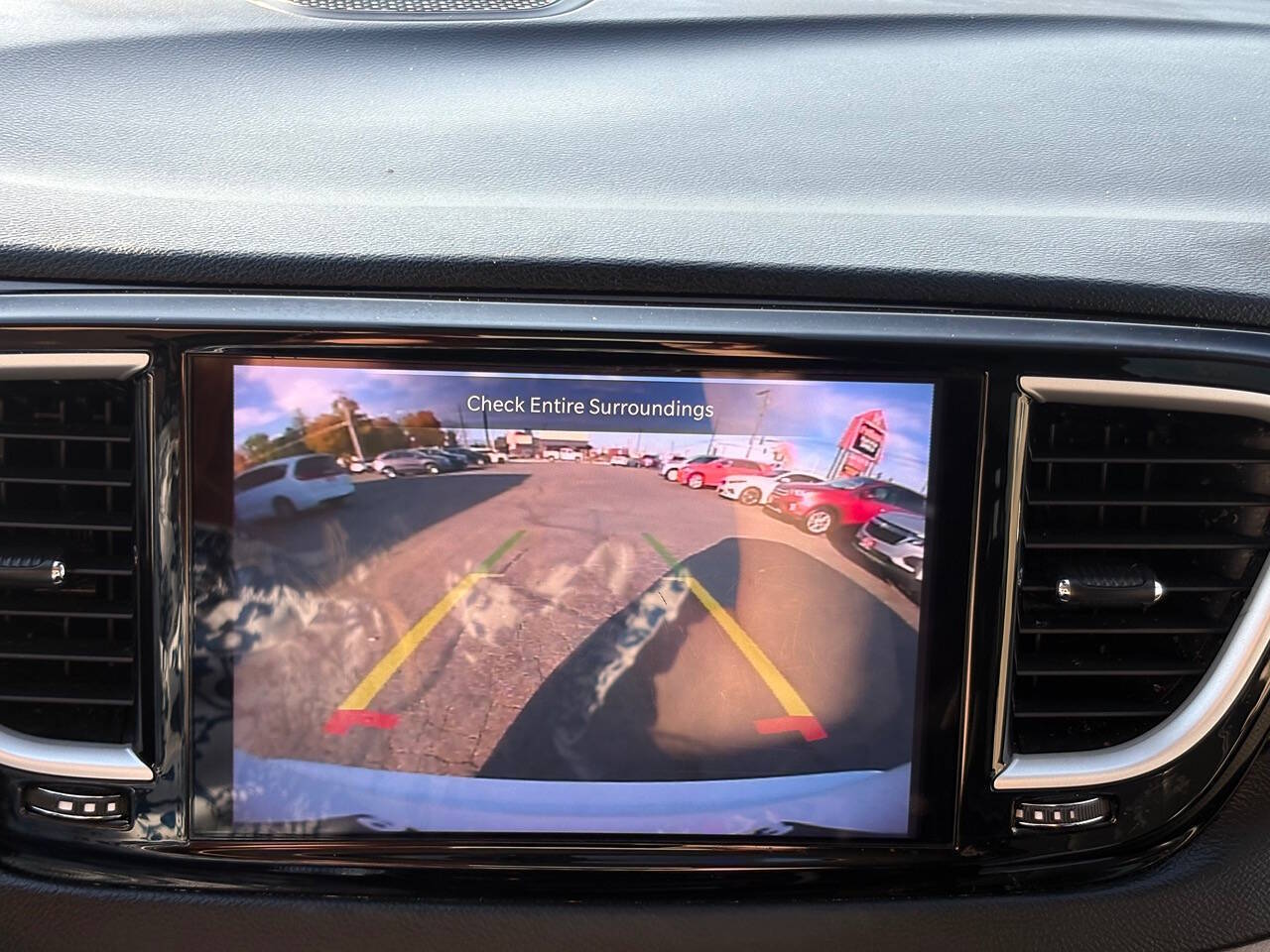 2023 Chrysler Pacifica Touring L 4dr Mini Van