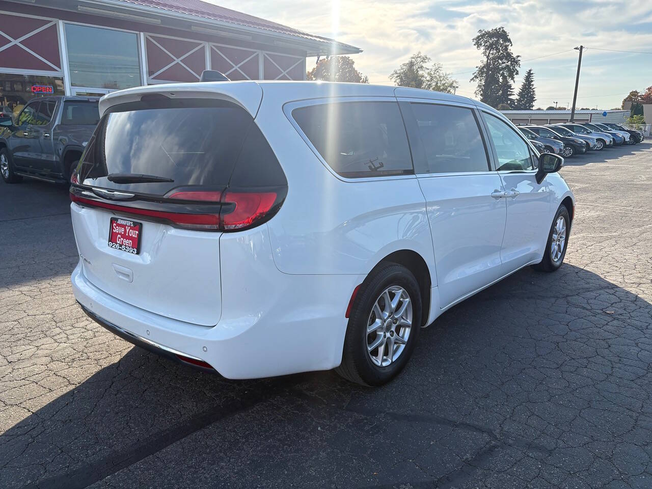 2023 Chrysler Pacifica Touring L 4dr Mini Van