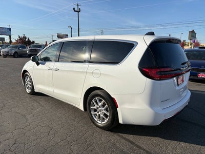 2023 Chrysler Pacifica Touring L 4dr Mini Van