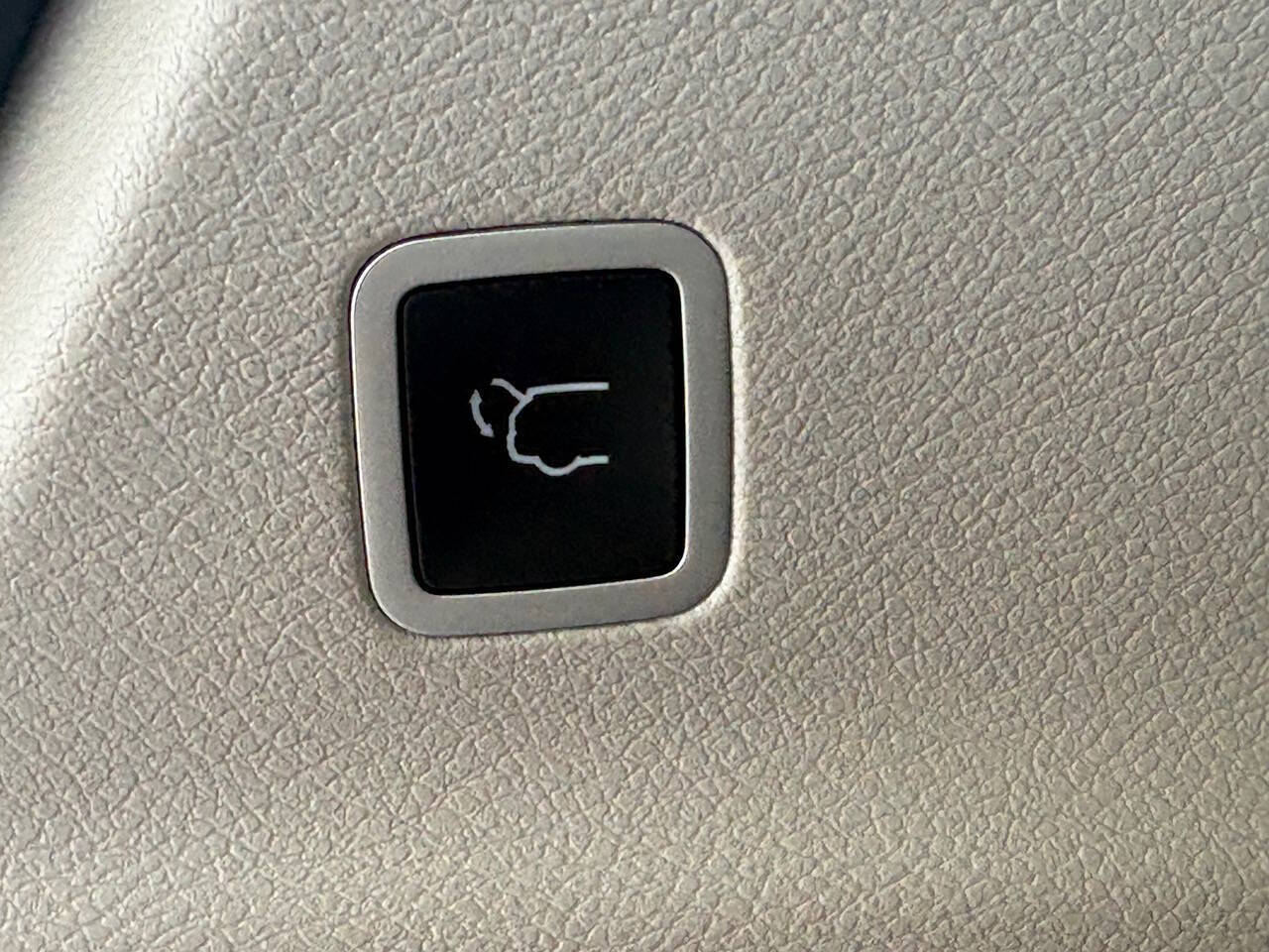 2023 Chrysler Voyager LX 4dr Mini Van