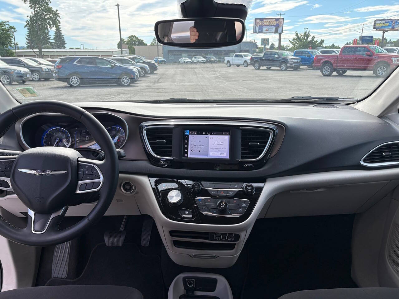 2023 Chrysler Voyager LX 4dr Mini Van