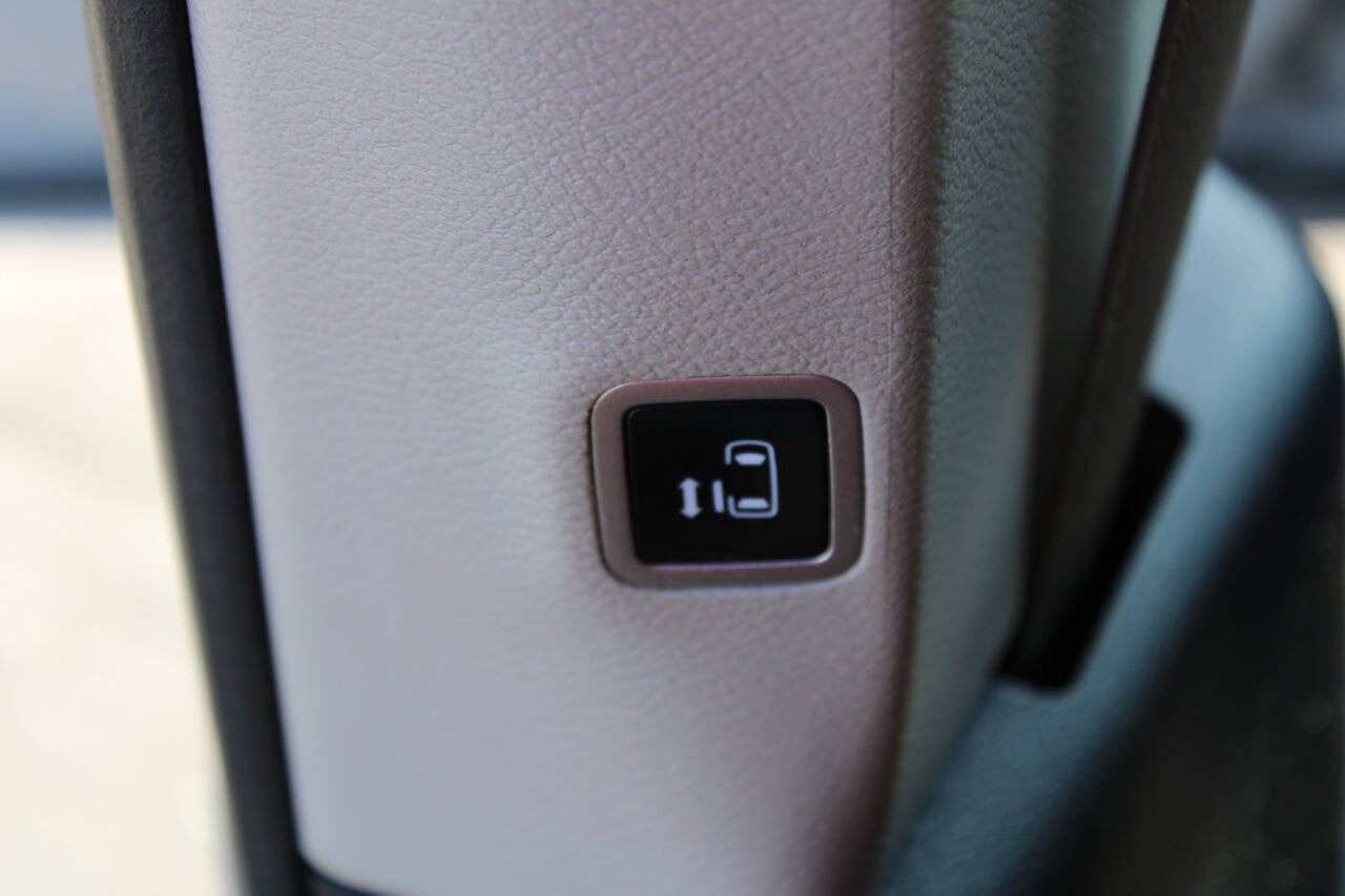 2021 Chrysler Voyager LXi 4dr Mini Van