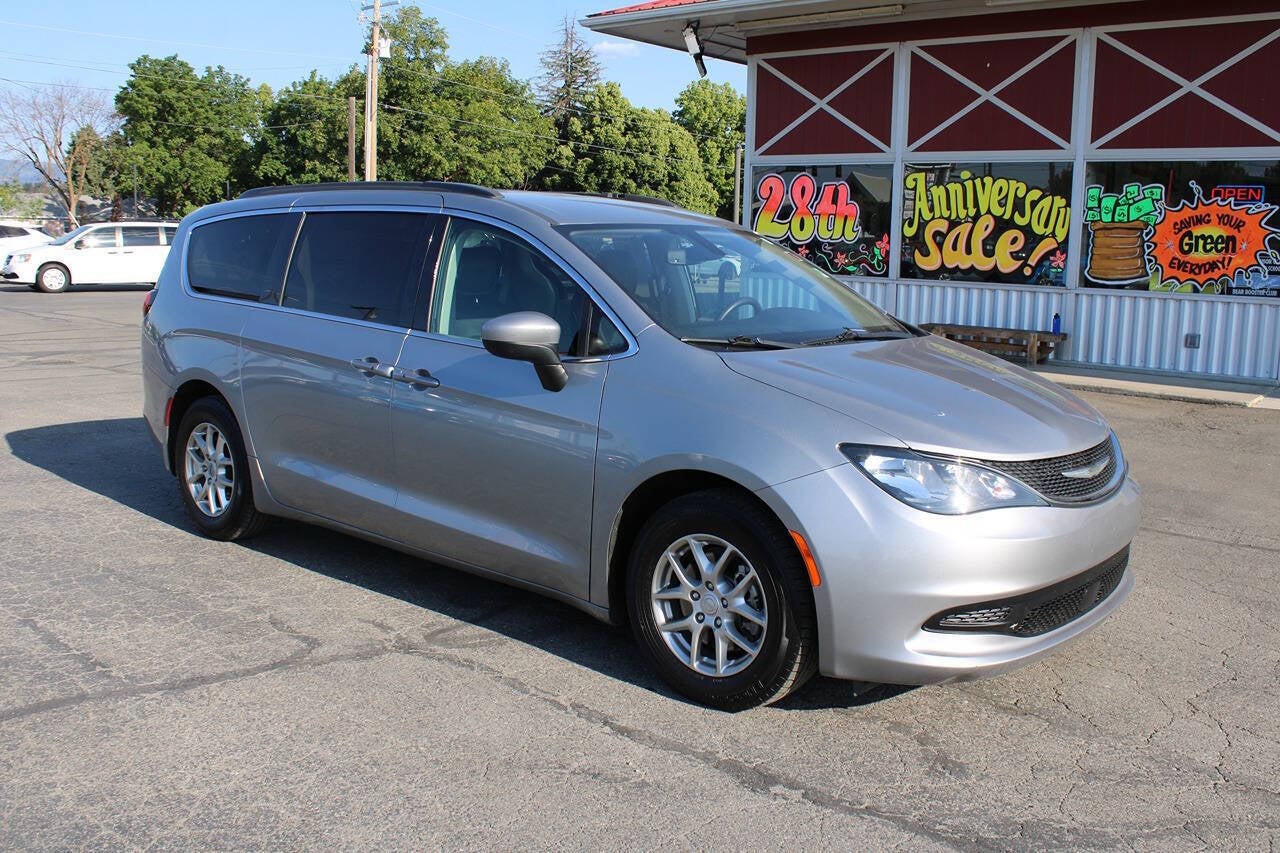 2021 Chrysler Voyager LXi 4dr Mini Van