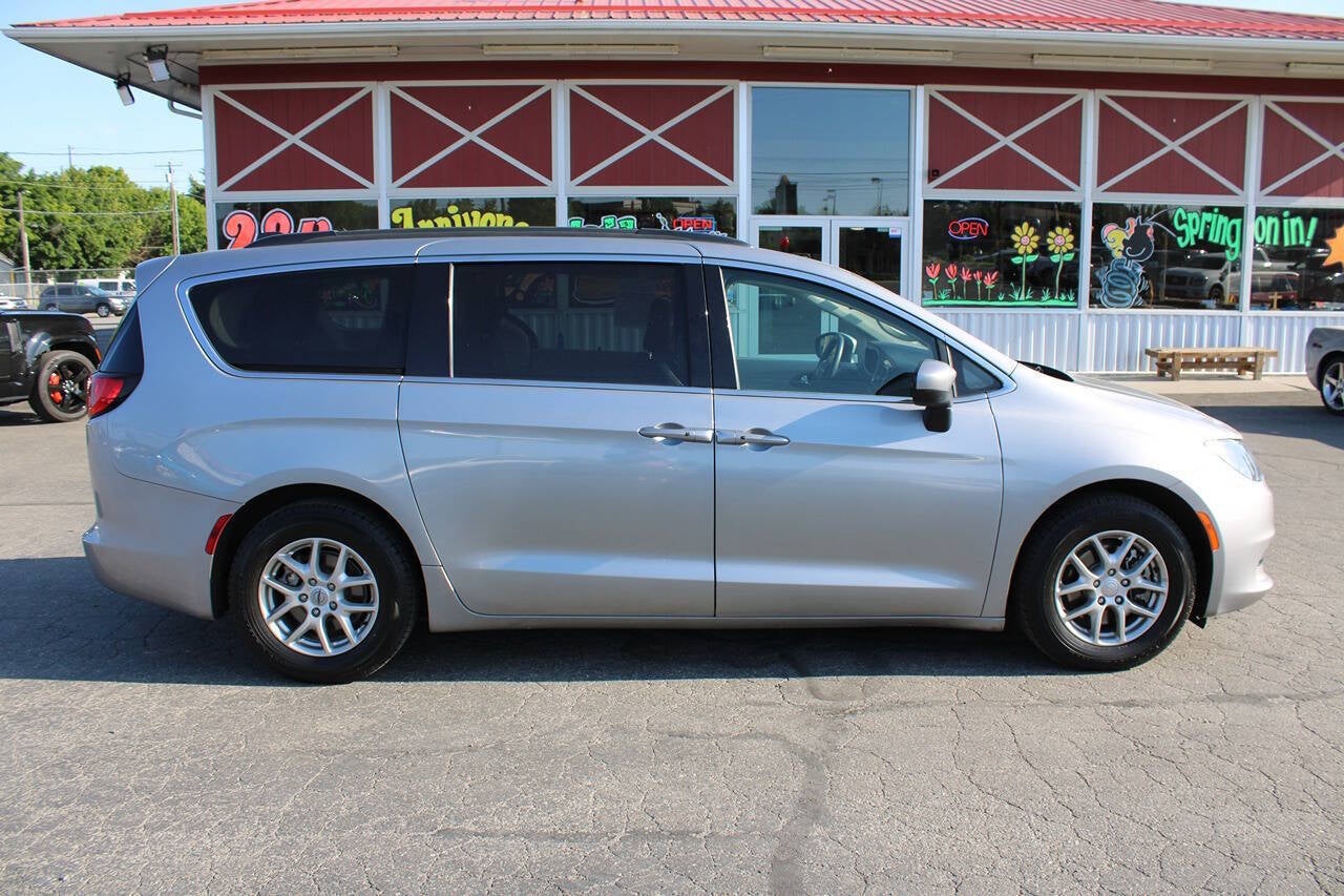 2021 Chrysler Voyager LXi 4dr Mini Van