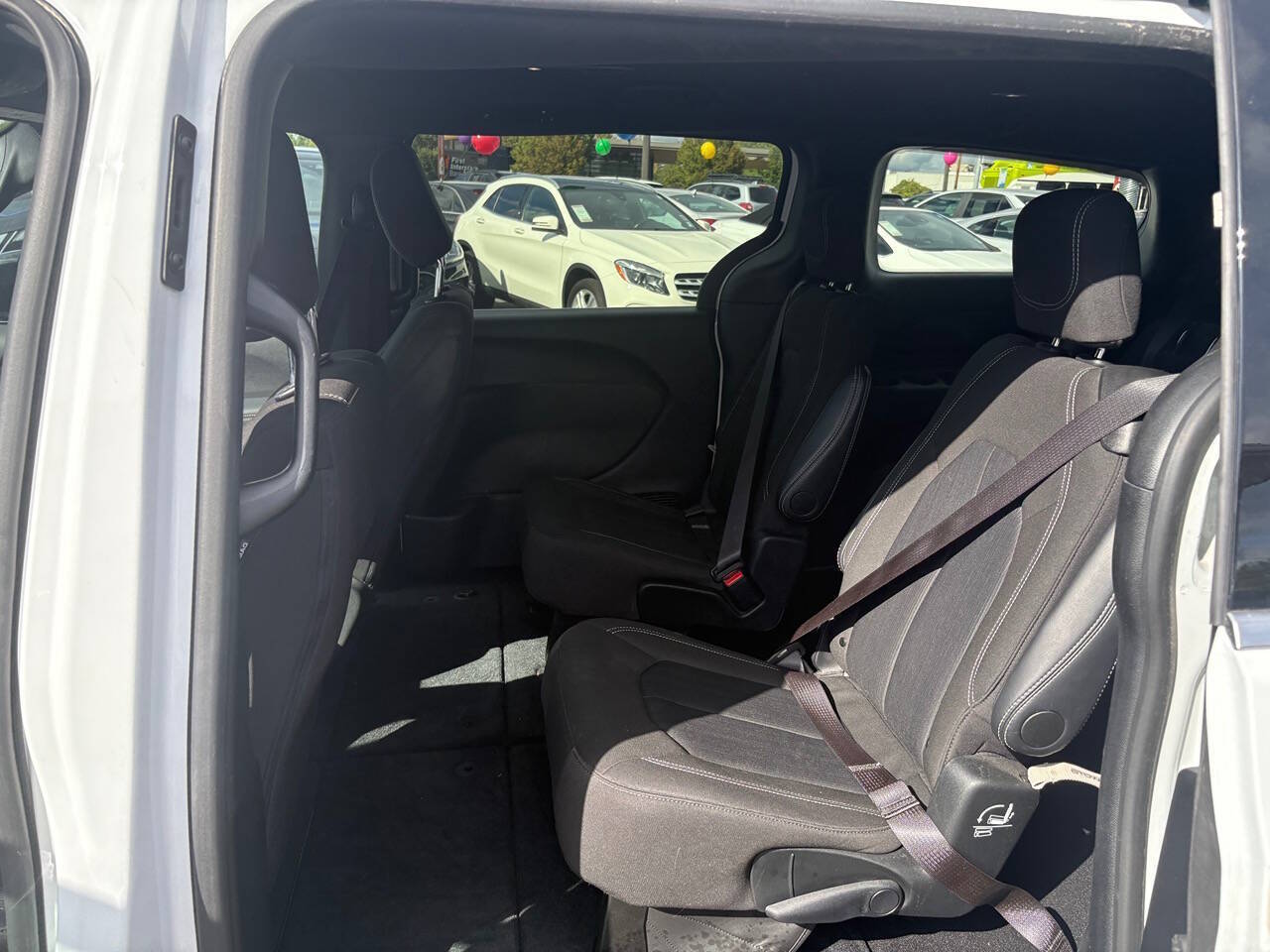 2024 Chrysler Pacifica Touring 4dr Mini Van