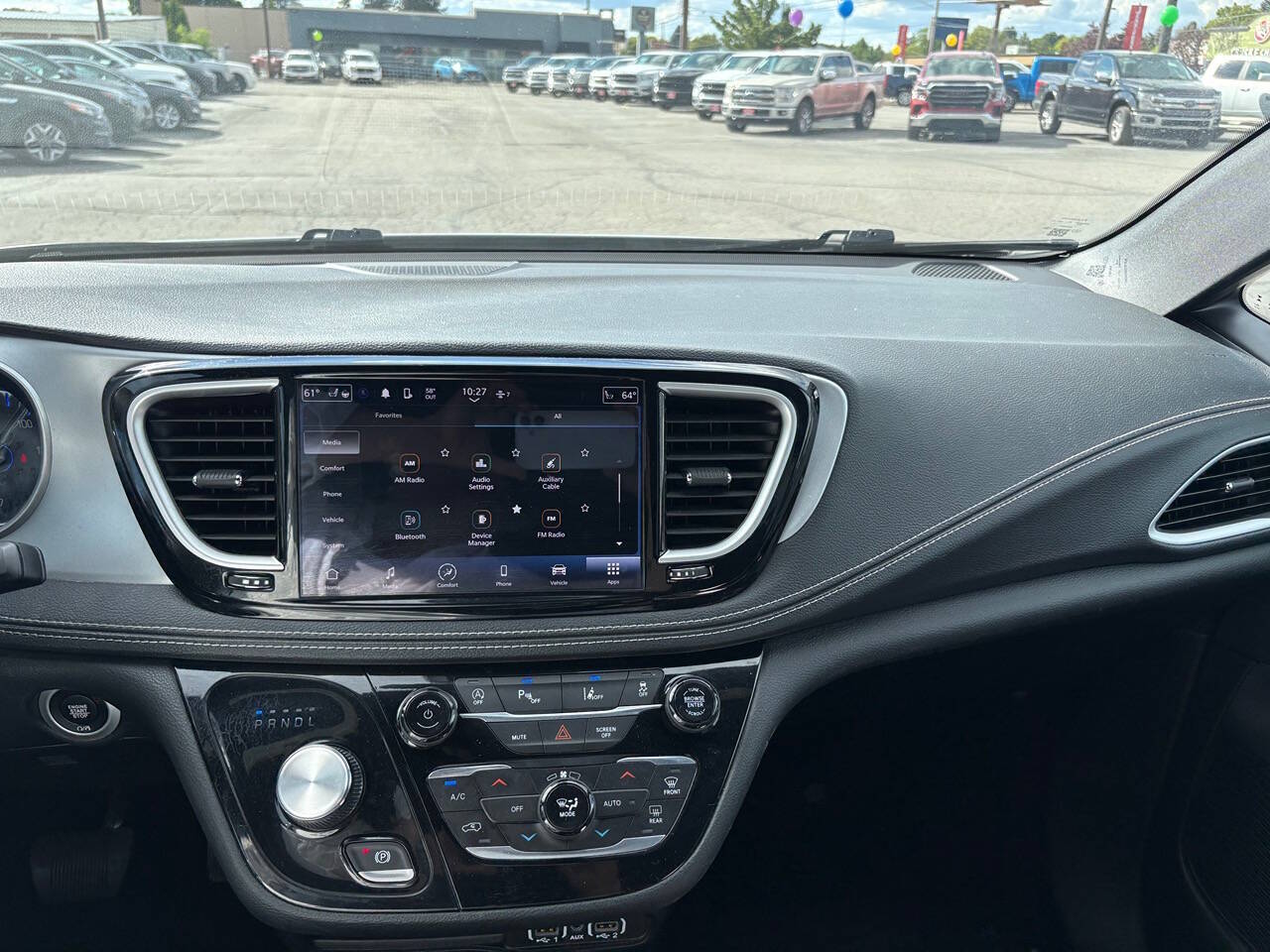 2024 Chrysler Pacifica Touring 4dr Mini Van