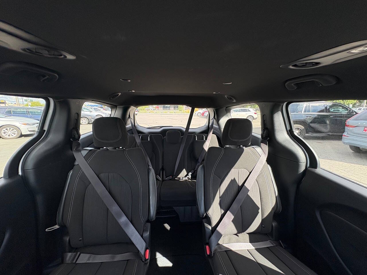 2024 Chrysler Pacifica Touring 4dr Mini Van