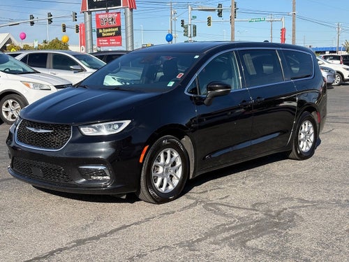 2023 Chrysler Pacifica Touring 4dr Mini Van
