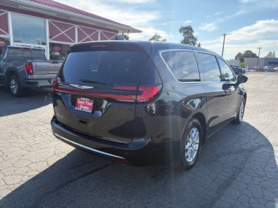 2023 Chrysler Pacifica Touring 4dr Mini Van