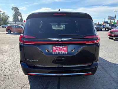 2023 Chrysler Pacifica Touring 4dr Mini Van