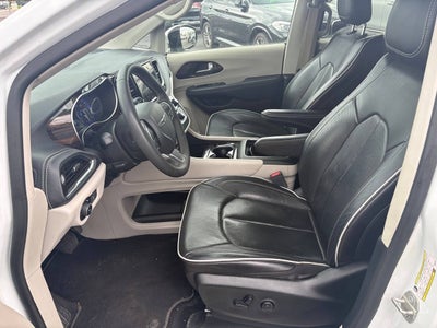 2023 Chrysler Pacifica Limited 4dr Mini Van