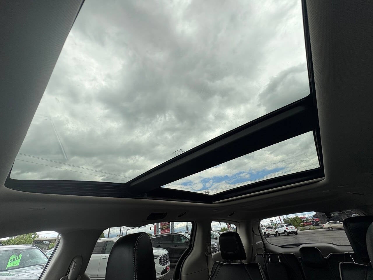 2023 Chrysler Pacifica Limited 4dr Mini Van