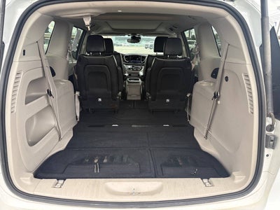 2023 Chrysler Pacifica Limited 4dr Mini Van