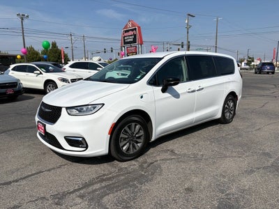 2024 Chrysler Pacifica Plug-In Hybrid Select 4dr Mini Van