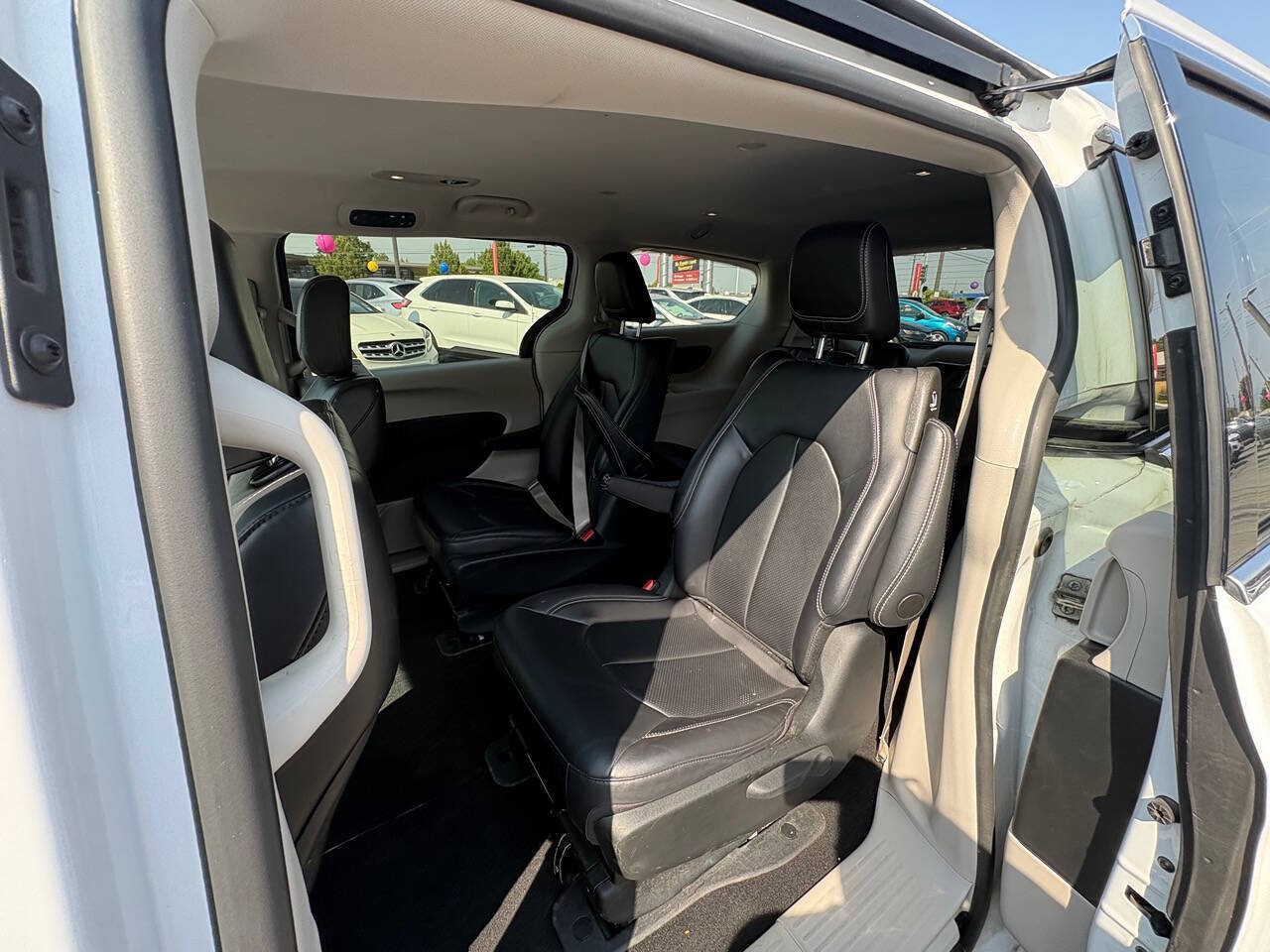 2024 Chrysler Pacifica Plug-In Hybrid Select 4dr Mini Van