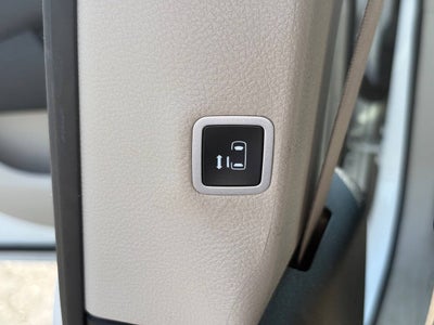 2024 Chrysler Pacifica Plug-In Hybrid Select 4dr Mini Van