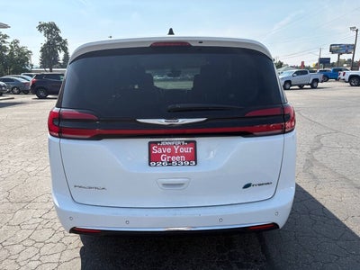 2024 Chrysler Pacifica Plug-In Hybrid Select 4dr Mini Van