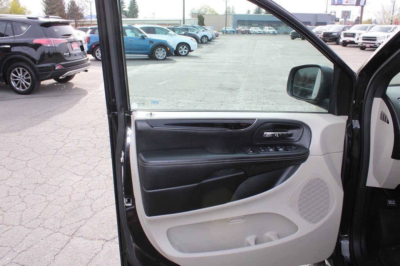 2018 Dodge Grand Caravan SXT 4dr Mini Van