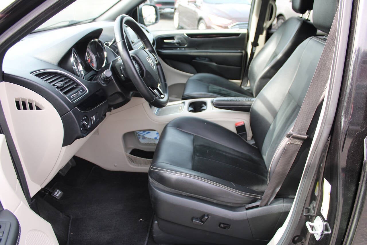 2018 Dodge Grand Caravan SXT 4dr Mini Van