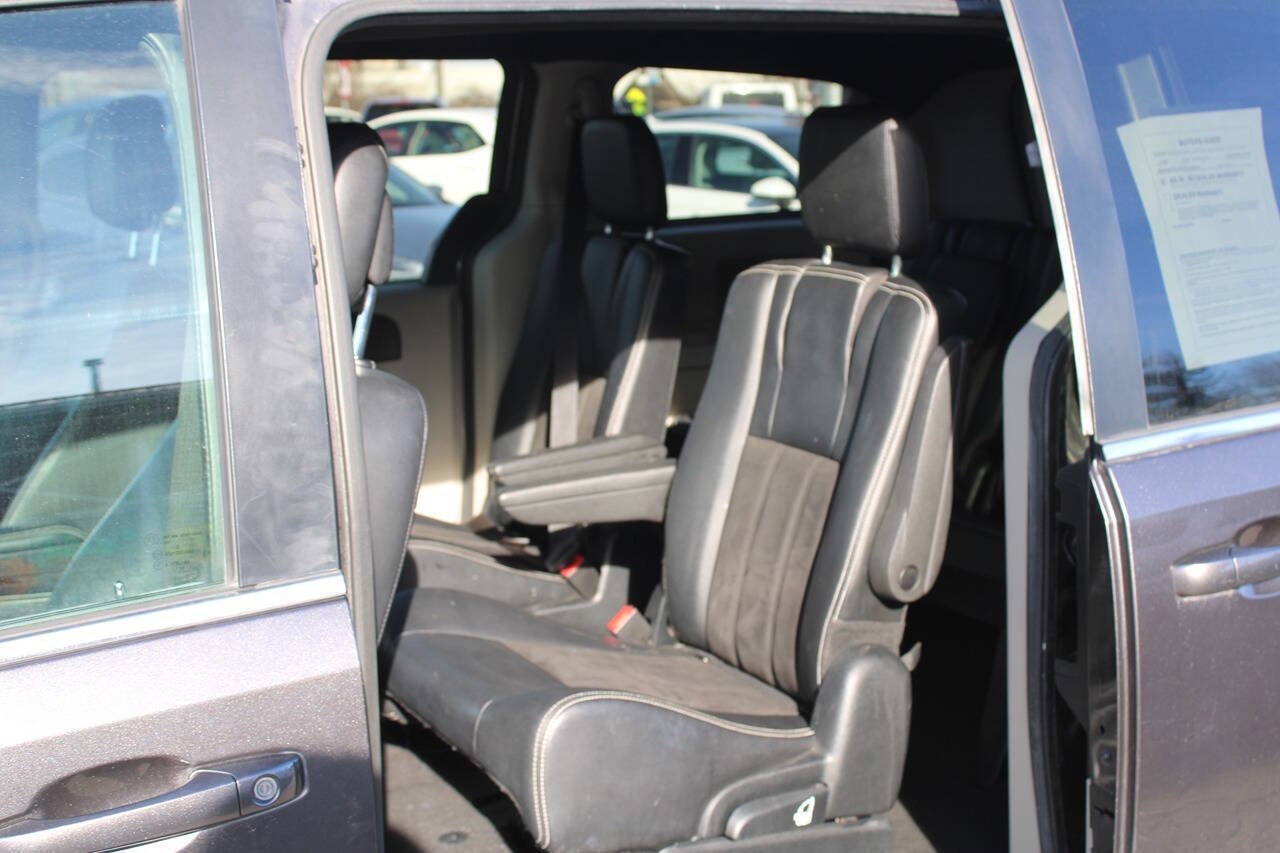 2020 Dodge Grand Caravan SXT 4dr Mini Van