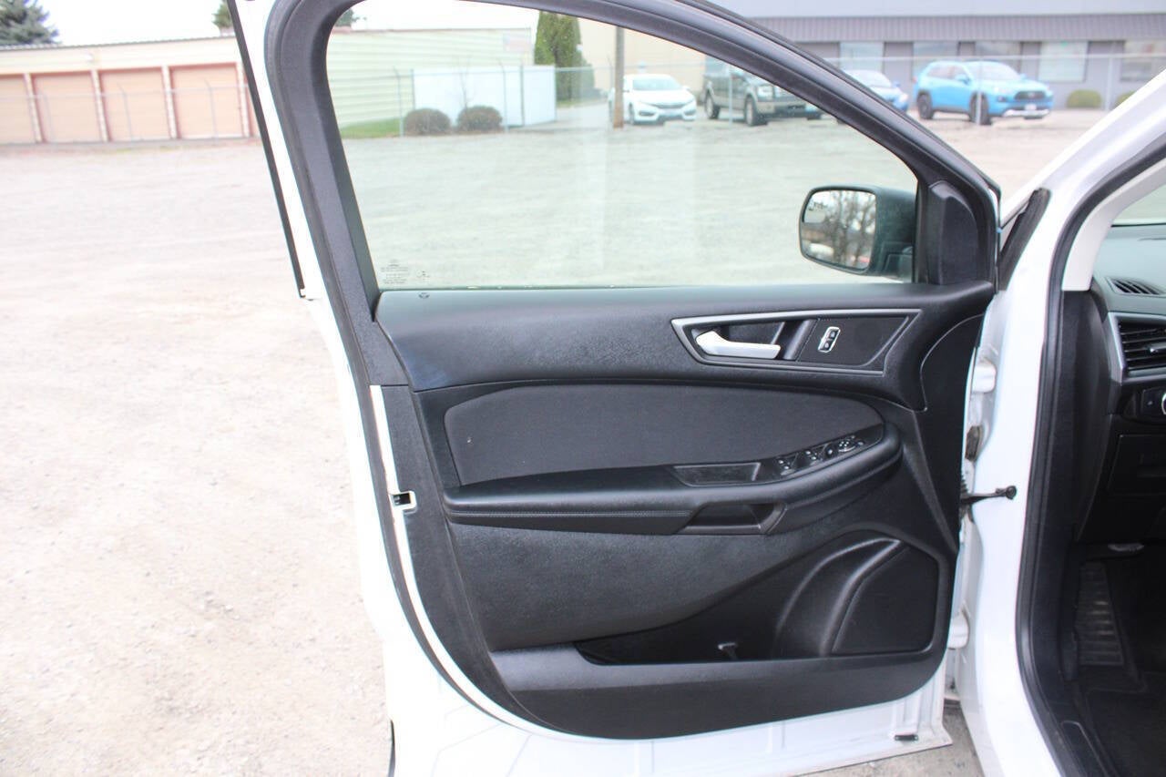 2016 Ford Edge SE AWD 4dr Crossover