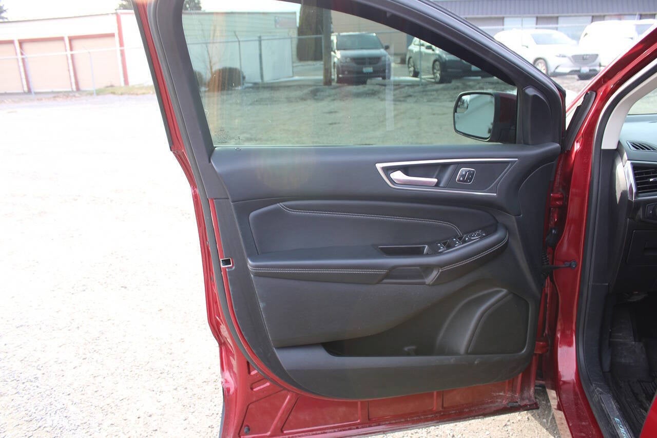 2016 Ford Edge Titanium AWD 4dr Crossover