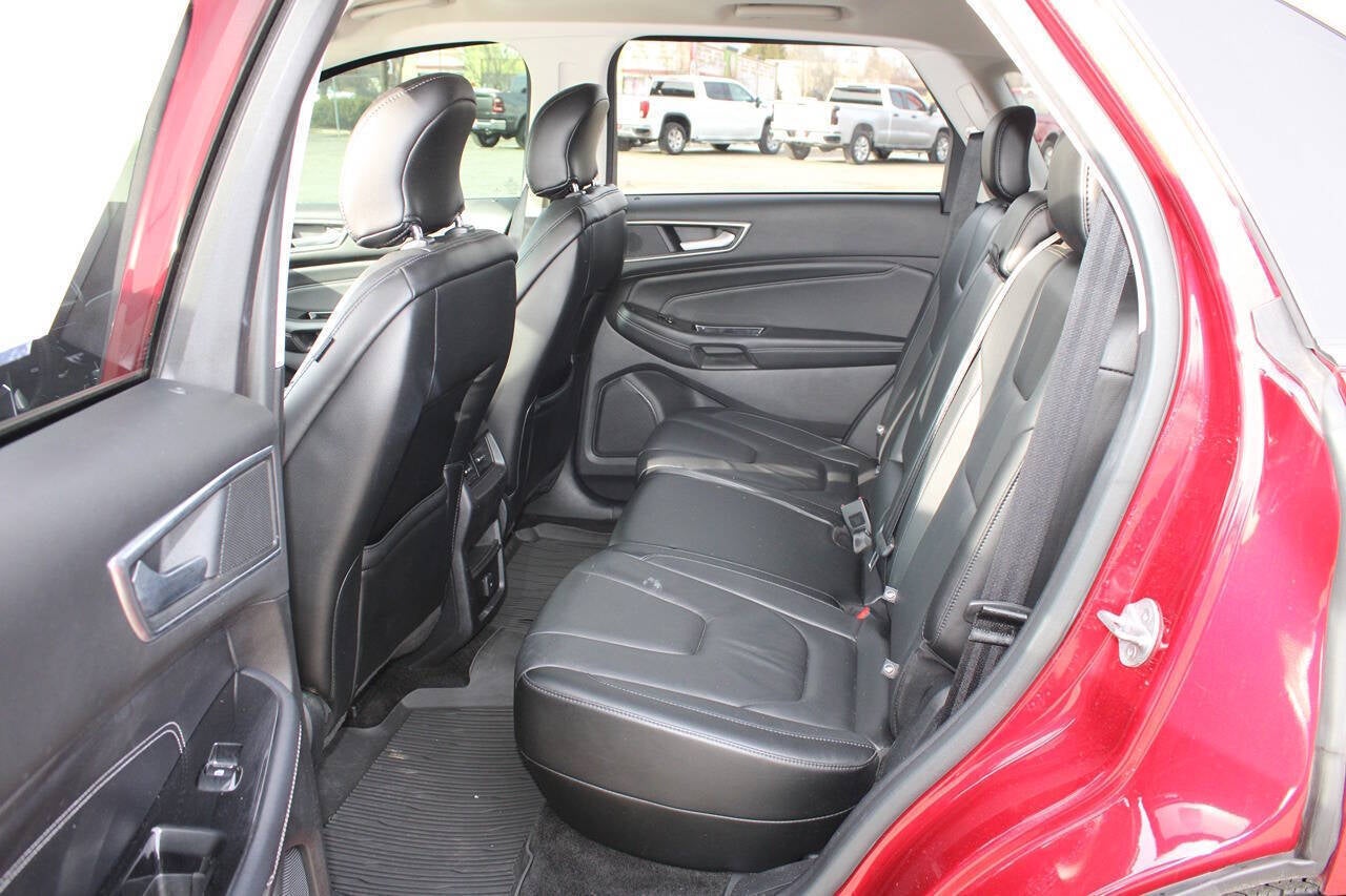 2016 Ford Edge Titanium AWD 4dr Crossover