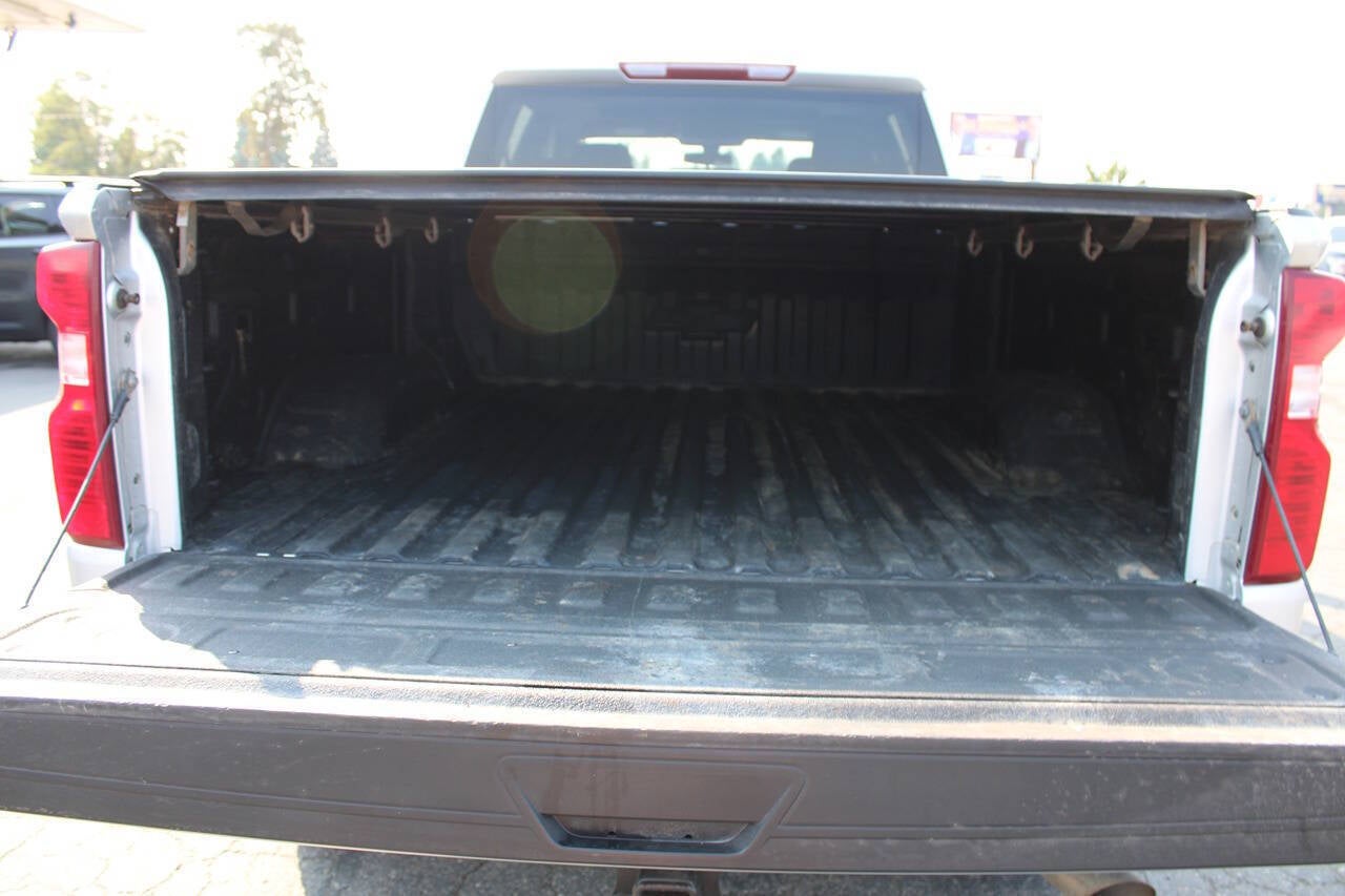 2022 Chevrolet Silverado 2500HD LT 4x4 4dr Crew Cab SB