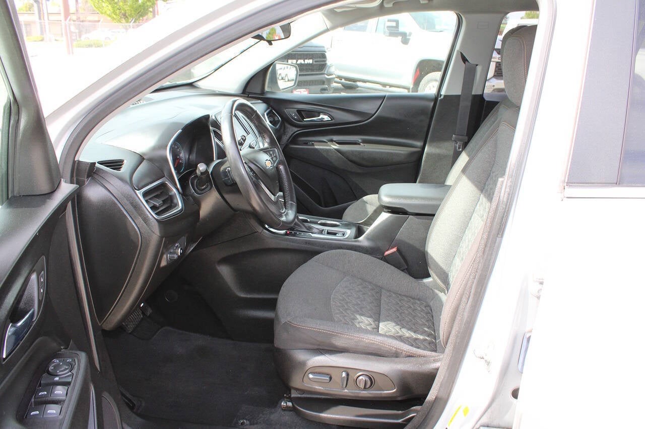 2022 Chevrolet Equinox LT 4x4 4dr SUV w/2FL