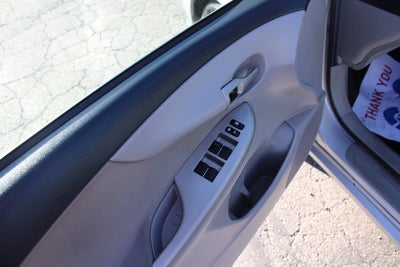 2012 Toyota Corolla LE 4dr Sedan 4A