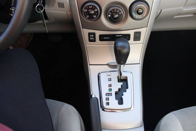 2012 Toyota Corolla LE 4dr Sedan 4A