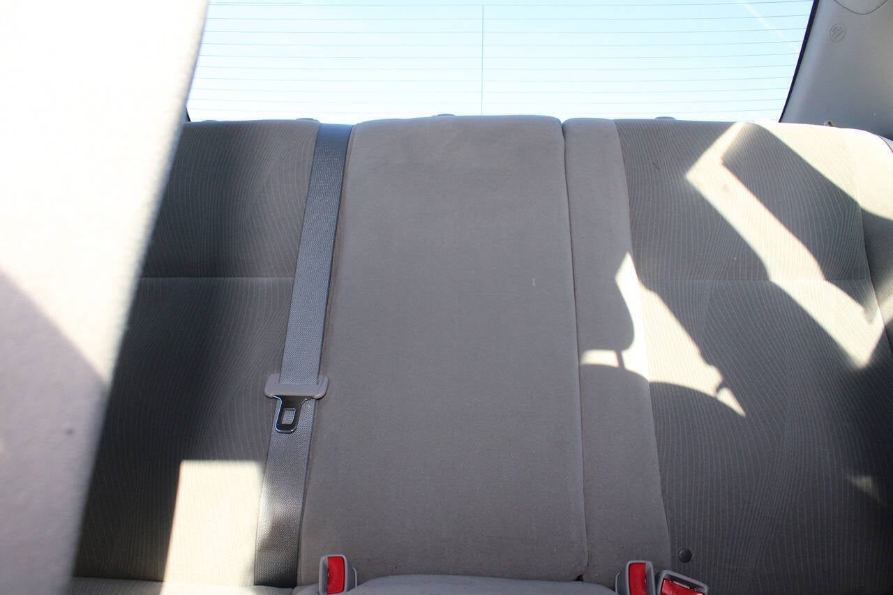 2012 Toyota Corolla LE 4dr Sedan 4A