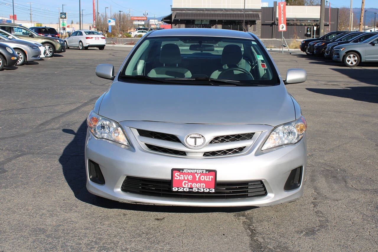 2012 Toyota Corolla LE 4dr Sedan 4A