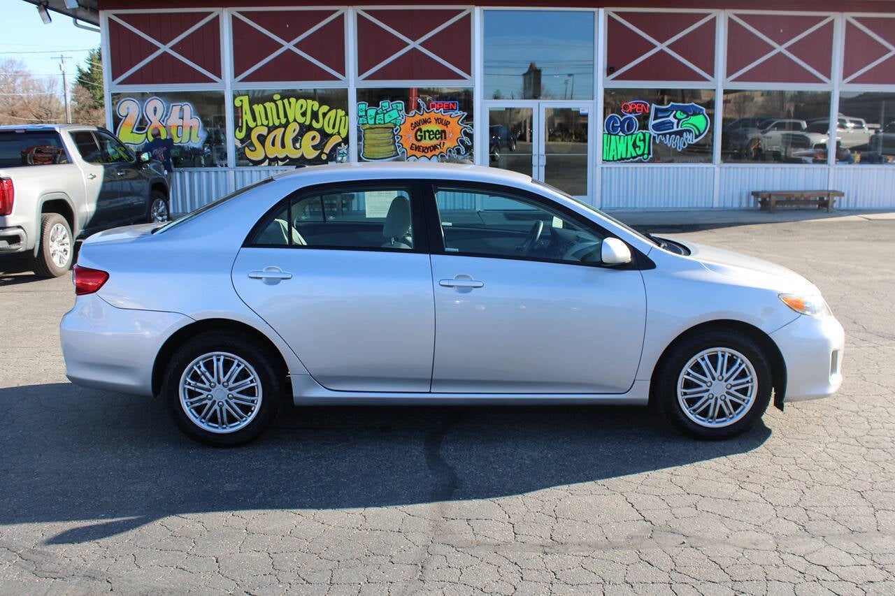 2012 Toyota Corolla LE 4dr Sedan 4A